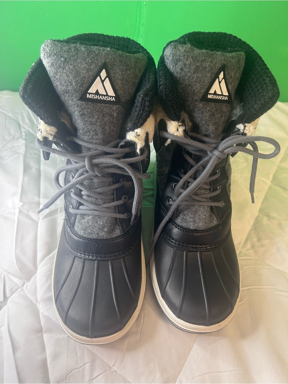 Mishansha women’s Gray Winter Lace-Up Boots size 9